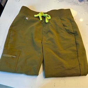 Figs Martini Olive Zamora Jogger Scrub Pants size XS